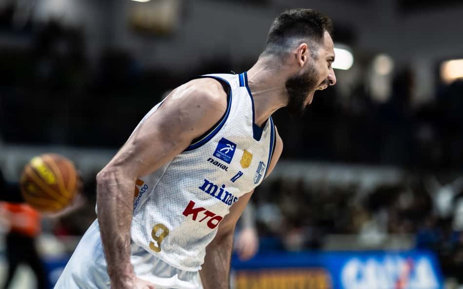 Minas vira no último quarto e vence Bauru nos Playoffs do NBB