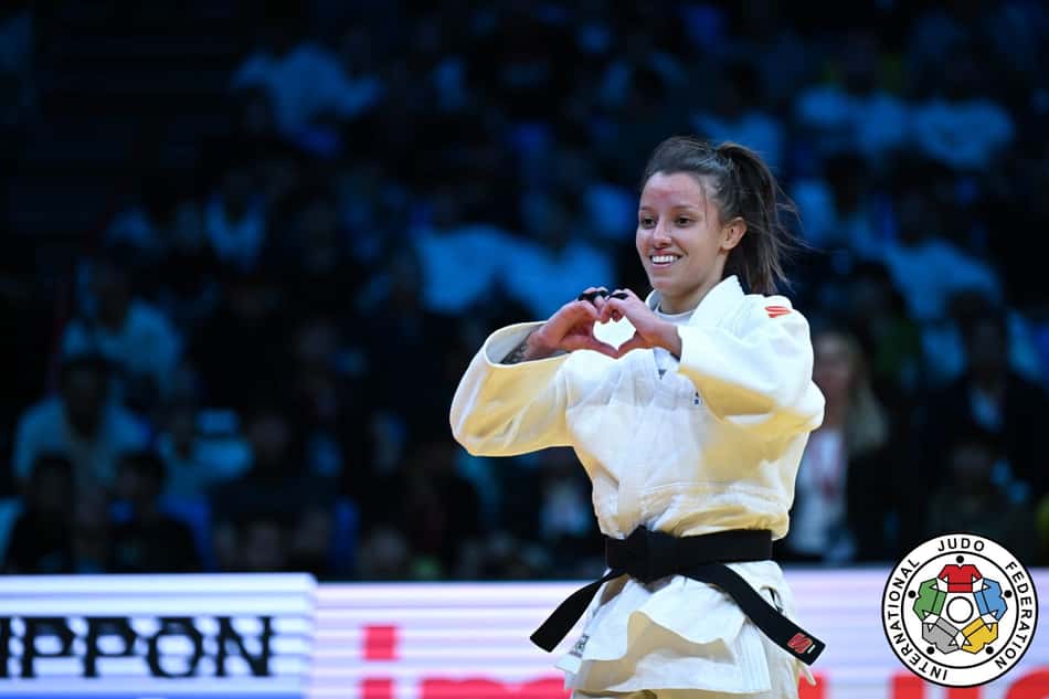 Natasha Ferreira conquistou a primeira medalha do dia