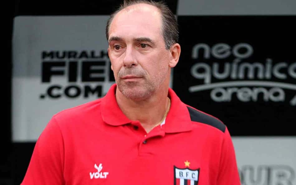 Por onde anda Paulo Baier, ex-meia do futebol nacional?