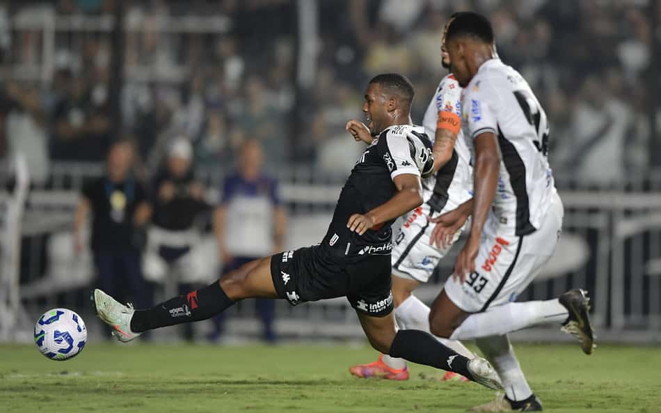 Comentarista elogia postura de titular do Vasco em gol sobre o Operário