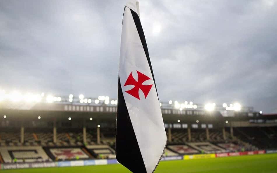 Vasco rescinde os contratos de Souza e Capasso