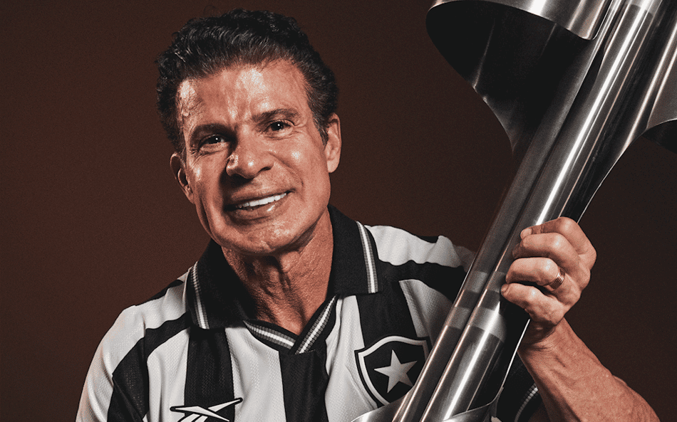 Com Túlio Maravilha, Botafogo provoca Santos em lançamento do novo uniforme