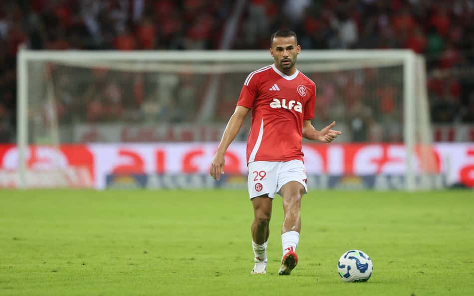 Clubes da MLS demonstram interesse em volante do Internacional