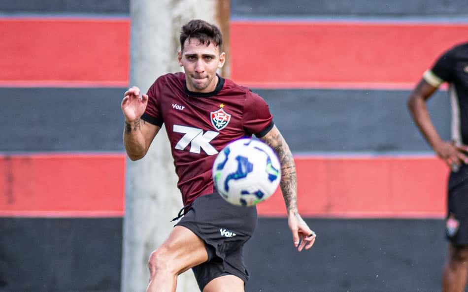 Gustavo Mosquito entra no departamento médico do Vitória; veja atualizações