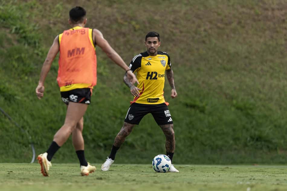 Dudu em treino do Atlético-MG (Foto: Pedro Souza / Atlético)