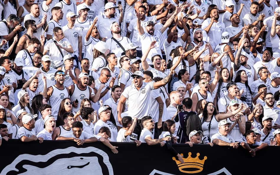 Santos volta à Série A, repatria Neymar, mas média de público decepciona