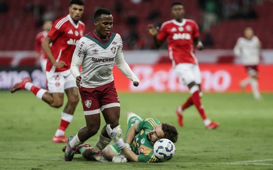 Após derrota do Internacional, Anthoni é o único na zona mista
