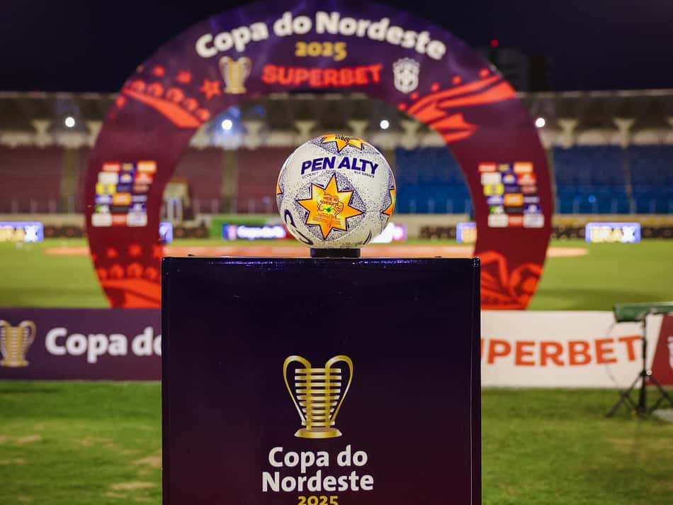 Bola da Copa do Nordeste no Batistão (Foto: Letícia Martins / EC Bahia)