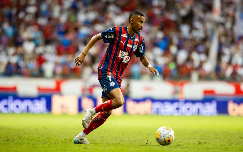 De contrato renovado, Ademir bate recorde na carreira pelo Bahia