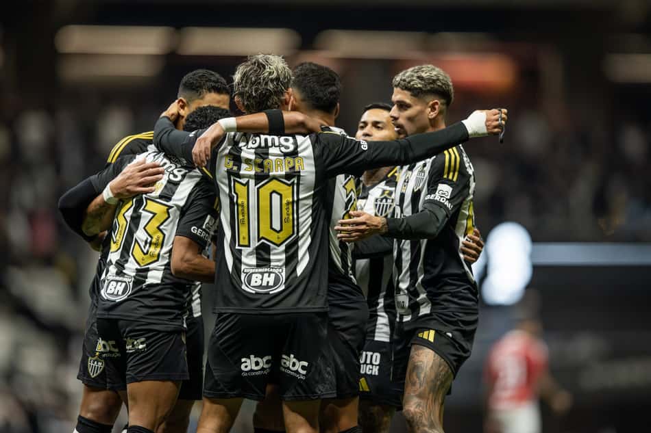 Jogadores do Atlético-MG comemorando gol contra o Internacional (Foto: Pedro Souza / Atlético)
