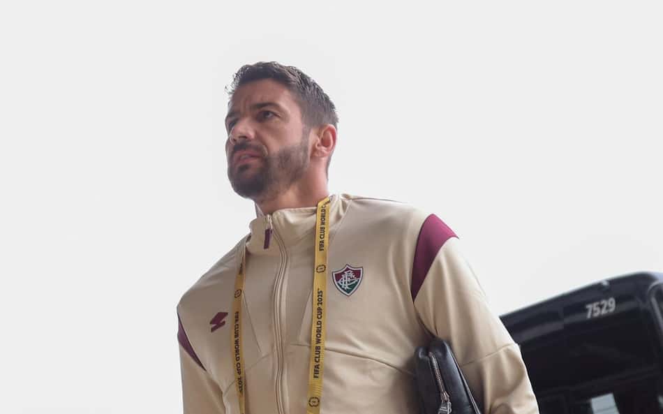Como Everaldo foi da artilharia à má fase antes de sair do Bahia para o Fluminense