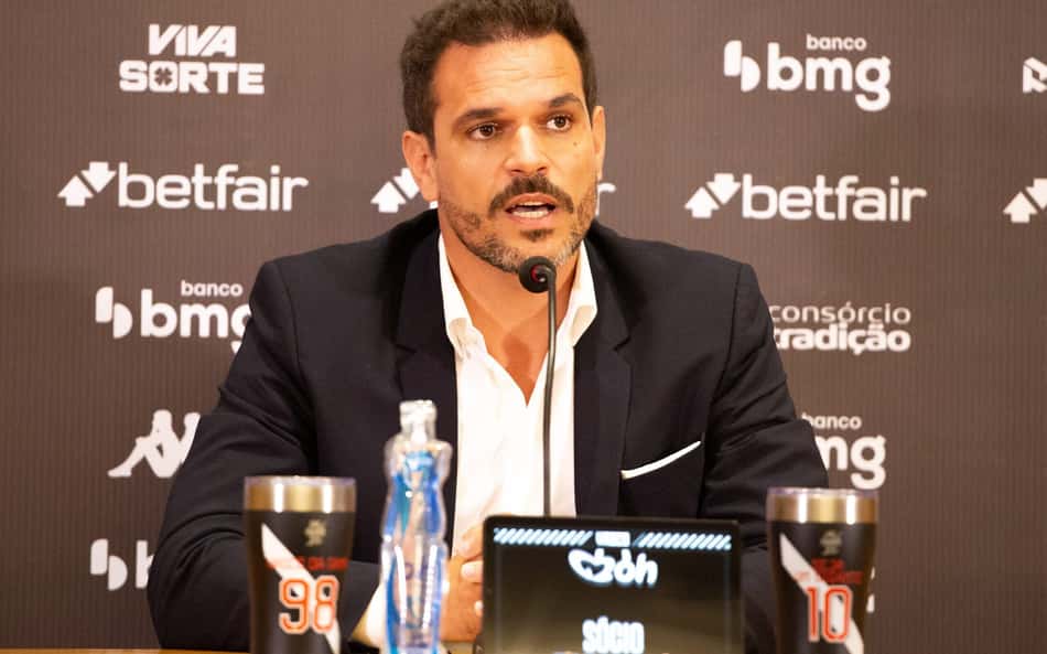Vão sair de graça? Vasco tem lista com seis jogadores que podem assinar pré-contrato