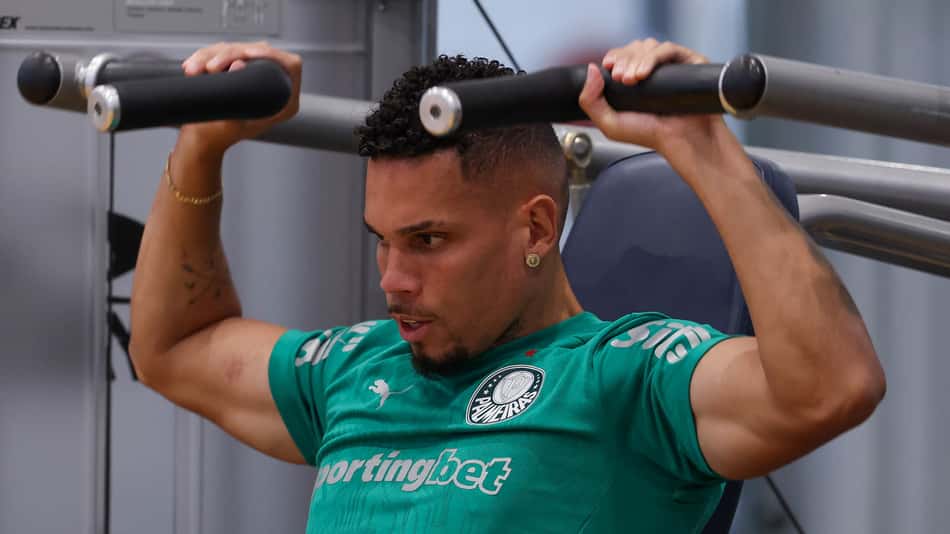 Paulinho foi o herói do Palmeiras (Foto: Cesar Greco/Palmeiras)