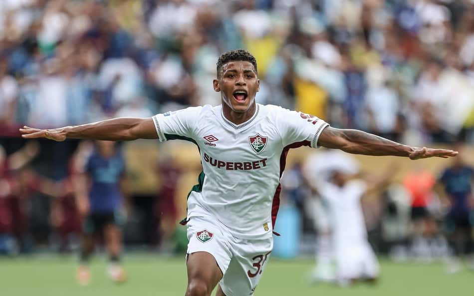 Hércules comemora gol decisivo pelo Fluminense: 'Trabalhei muito'