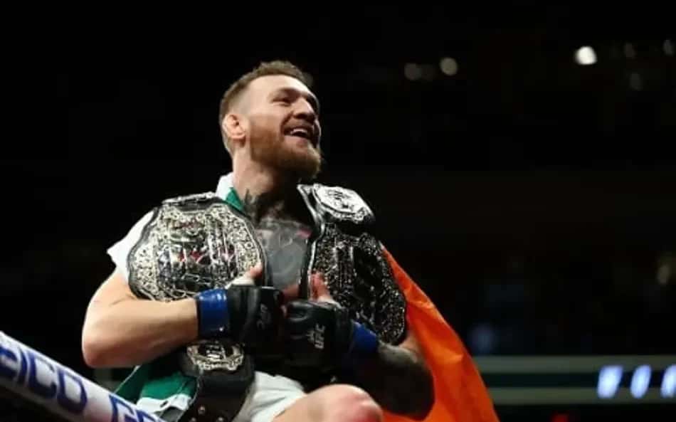 McGregor conforta Do Bronx e alfineta Topuria: 'Parabéns por conquistar meus títulos'