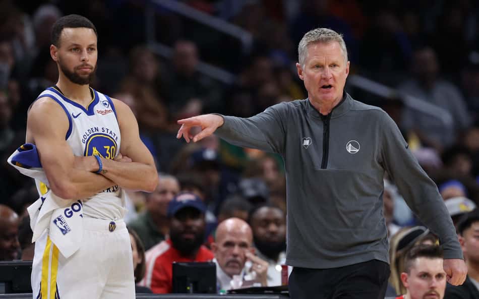 Lesões nos playoffs geram 'debate' entre diretor da NBA e técnico do Warriors