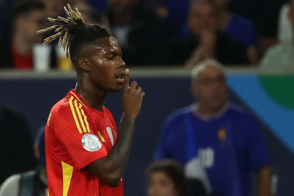 Nico Williams comemora gol pela Espanha contra a França (Foto: Franck Fife/AFP)