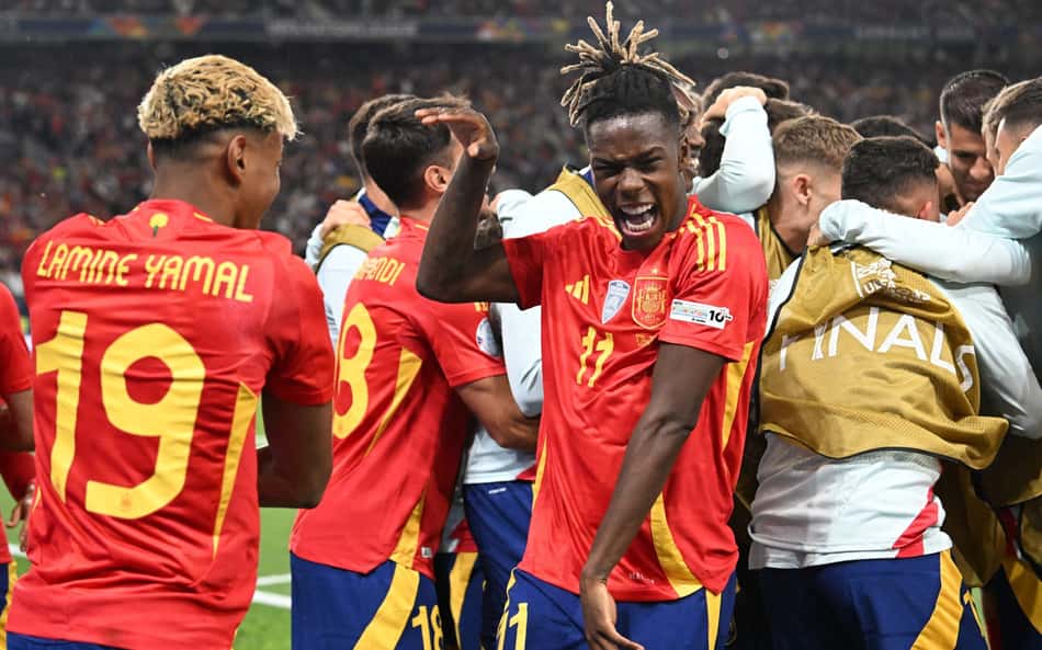 Em jogo frenético de nove gols, Espanha bate a França e vai à final da Nations
