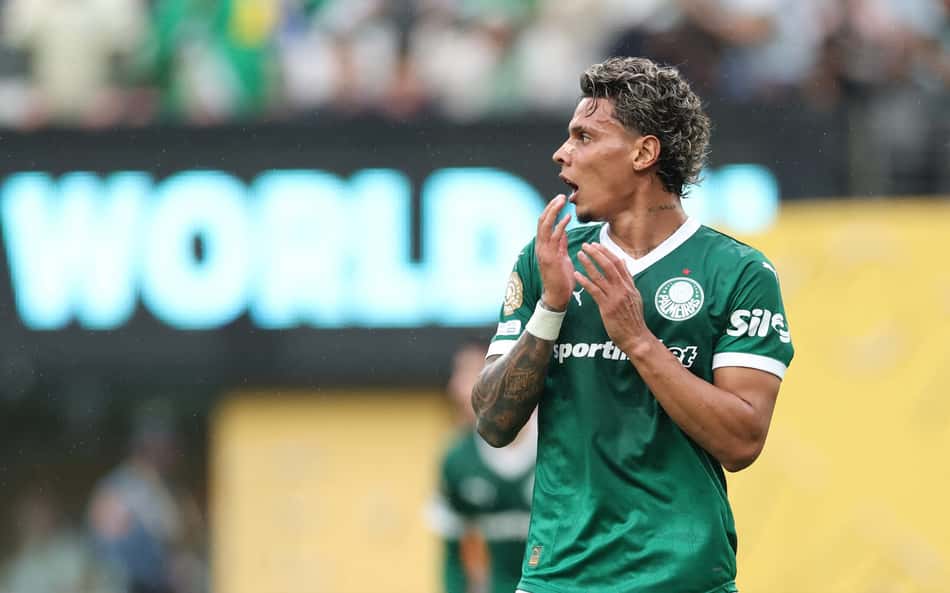 Richard Ríos em Palmeiras x Porto pelo Mundial de Clubes (Foto: CHARLY TRIBALLEAU / AFP)