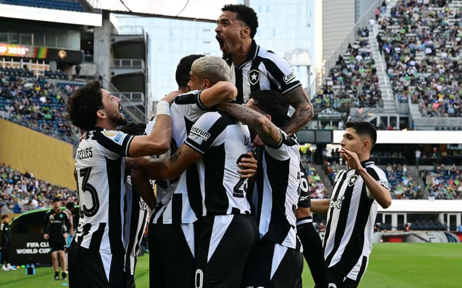 Botafogo vence o Seattle Sounders e larga bem no Mundial