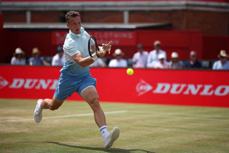 O tcheco Jiri Lehecka será o rival de Draper nas semifinais em Londres (Foto: HENRY NICHOLLS / AFP)