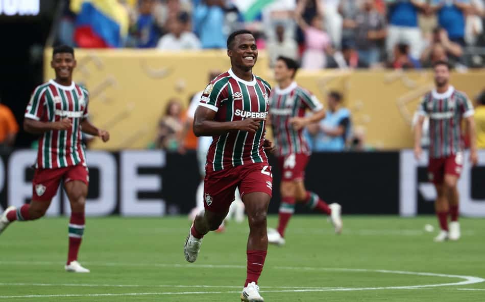 Torcedores do Fluminense se declaram a Jhon Arias após gol no Mundial
