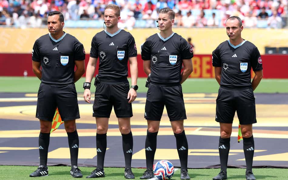 Jogo entre Palmeiras e Botafogo no Mundial terá arbitragem francesa