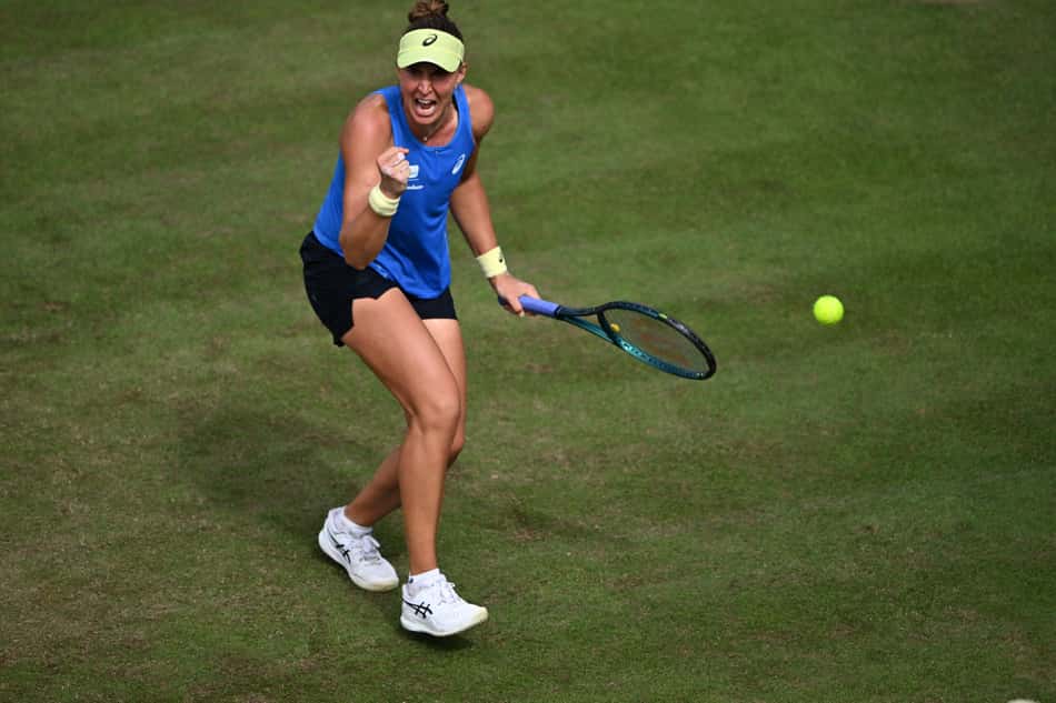 Bia Haddad celebra a vitória sobre Svitolina na Alemanha, em Bad Homburg