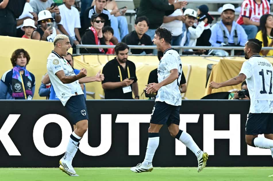 Berterame comemora gol do Monterrey marcado sobre o Urawa Reds