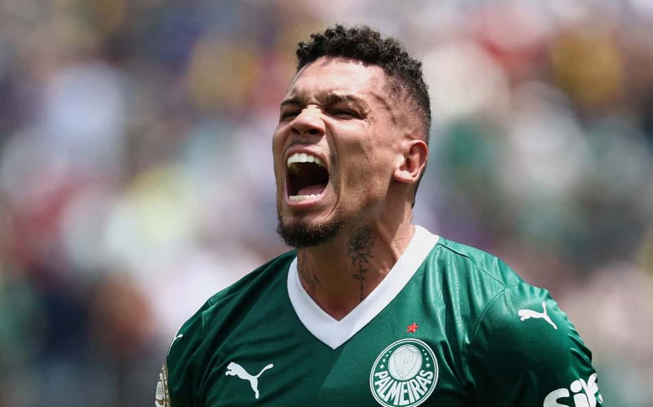 Paulinho exorciza fantasma e mantém sonho do Palmeiras vivo no Mundial