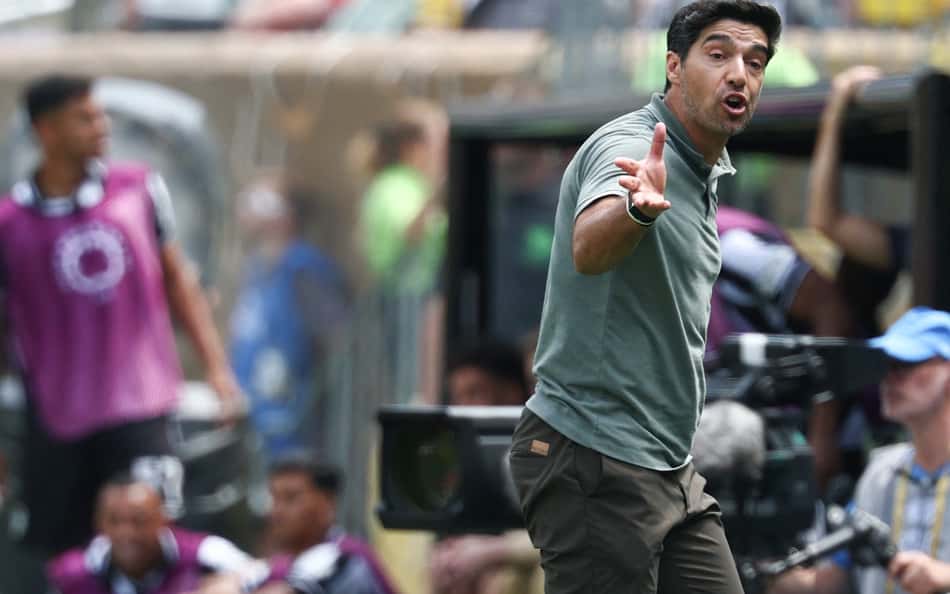 Abel Ferreira explica estratégia do Palmeiras para bater o Botafogo no Mundial