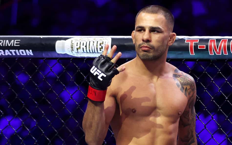 Alexandre Pantoja domina Kara-France e retém o cinturão dos moscas no UFC 317
