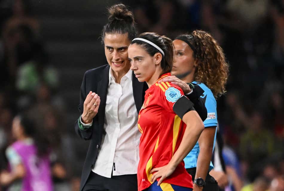 Comandada por Montserrat Tomé, a seleção da Espanha enfrenta a da Bélgica pela Euro feminina, veja onde assistir (Foto: SEBASTIEN BOZON / AFP)