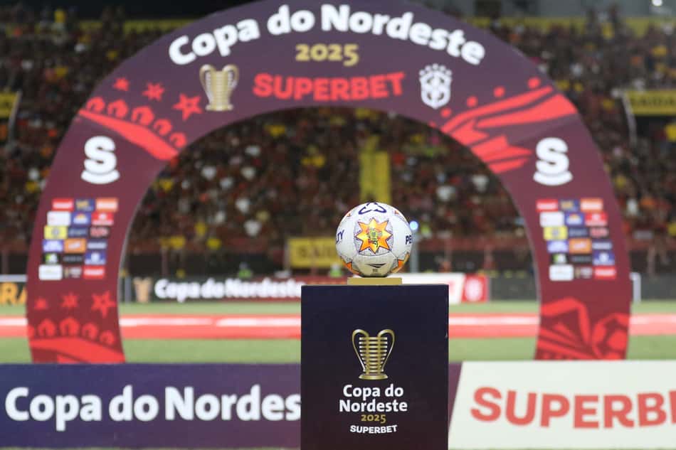 Decoração da Copa do Nordeste na Ilha do Retiro Foto: Marlon Costa/AGIF