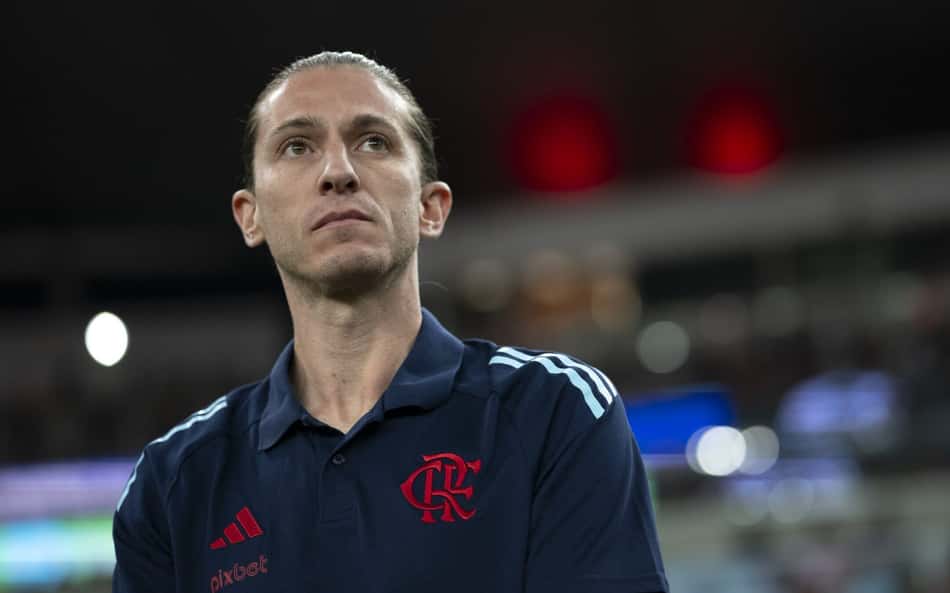 Ídolo do Flamengo, Mozer elogia Filipe Luís, mas vê questão a melhorar no time