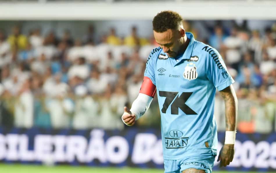 Neymar foi expulso na derrota do Santos para o Botafogo (Foto: Jota Erre/AGIF)