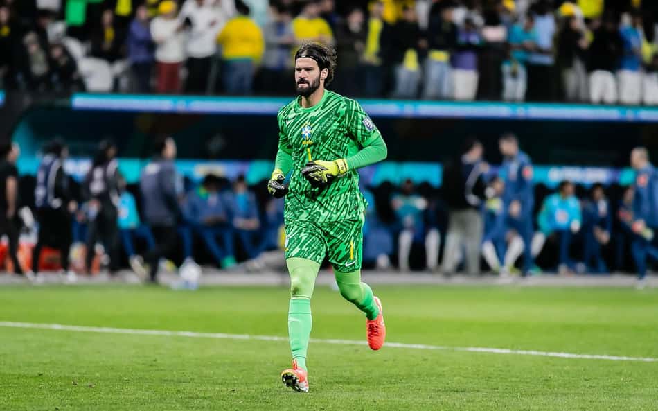 Goleiro Alisson comentou sobre a performance da Seleção Brasileira nesta Data Fifa após classificação para a Copa do Mundo. (Foto: Fernando Teramatsu/AGIF)
