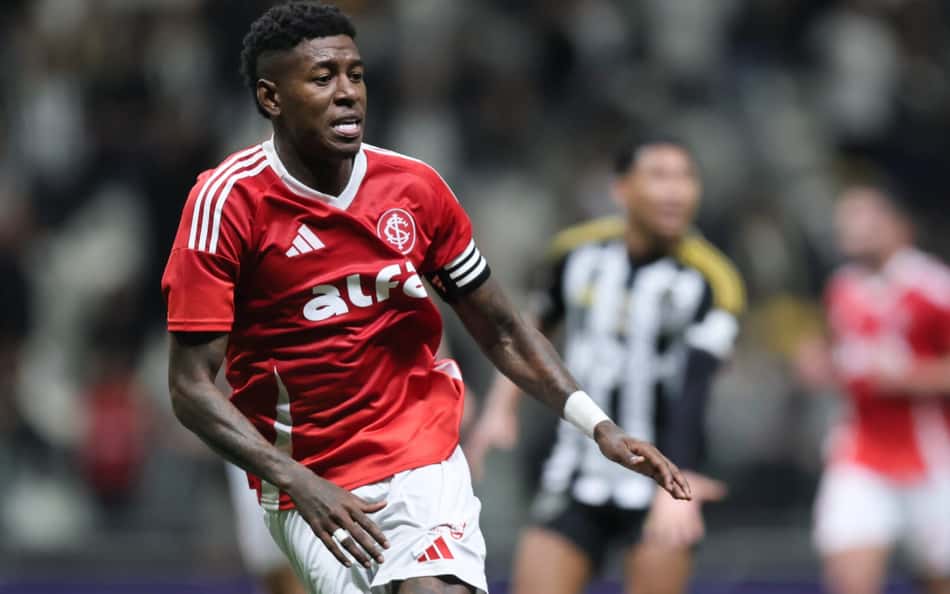 Internacional recusa oferta de 7 milhões de euros por titular