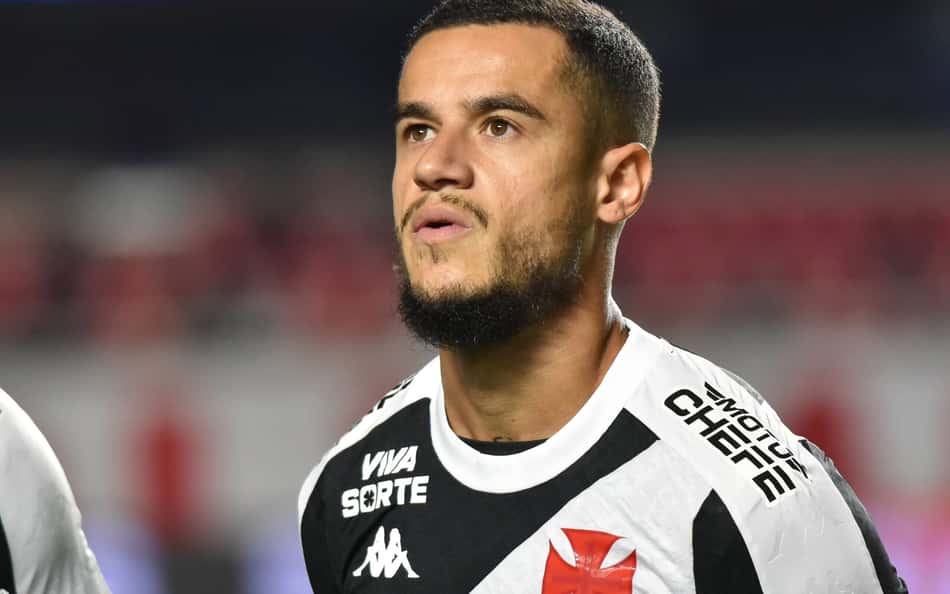 Vasco estuda estender empréstimo de Coutinho