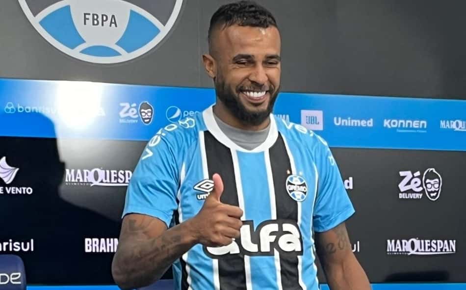 Alex Santana revela ligação de Felipão para acertar com o Grêmio: 'Não pensei duas vezes'