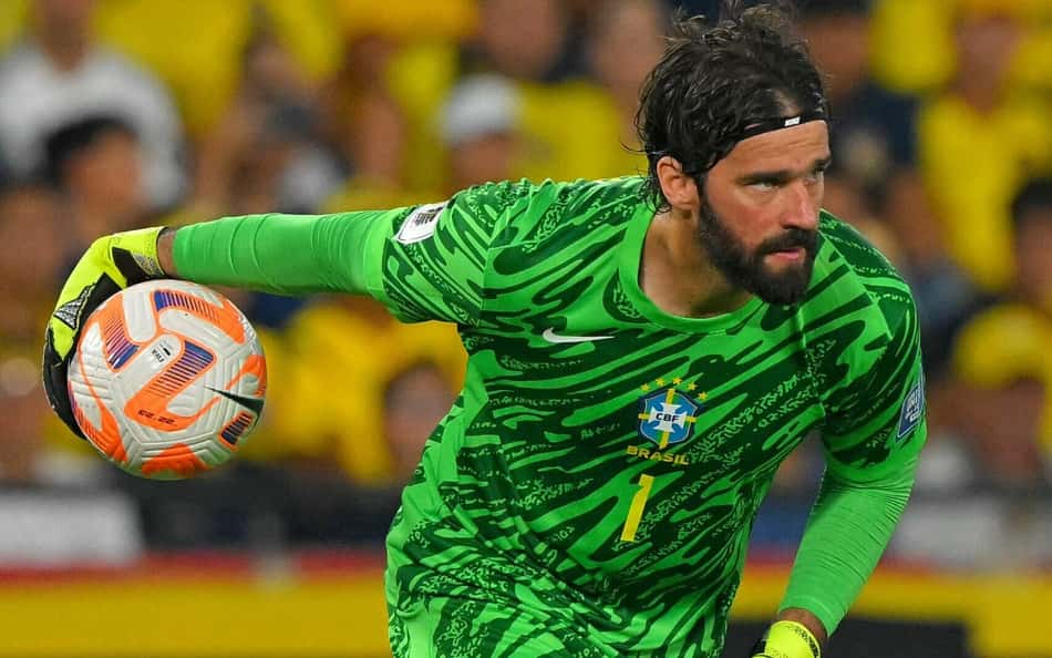 Alisson desabafa sobre ciclo da Seleção: 'Processo muito difícil'