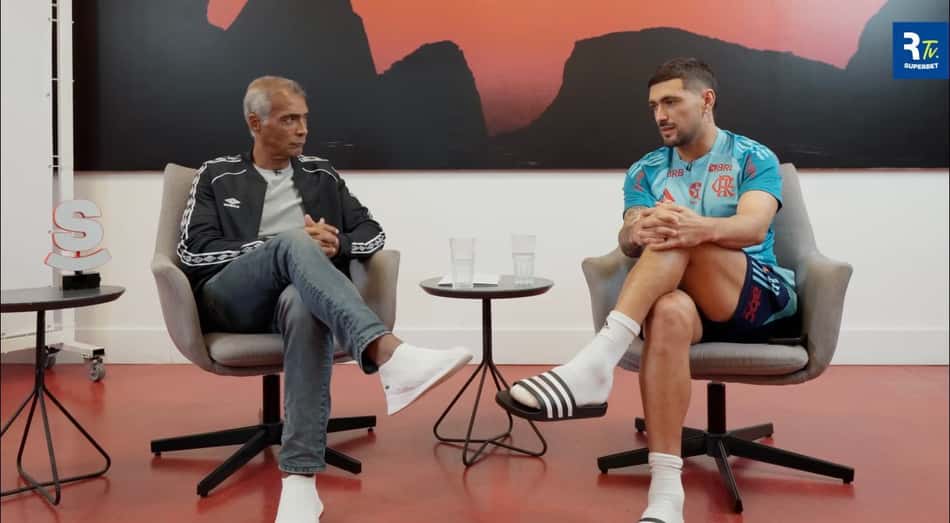 Arrascaeta Romário Flamengo