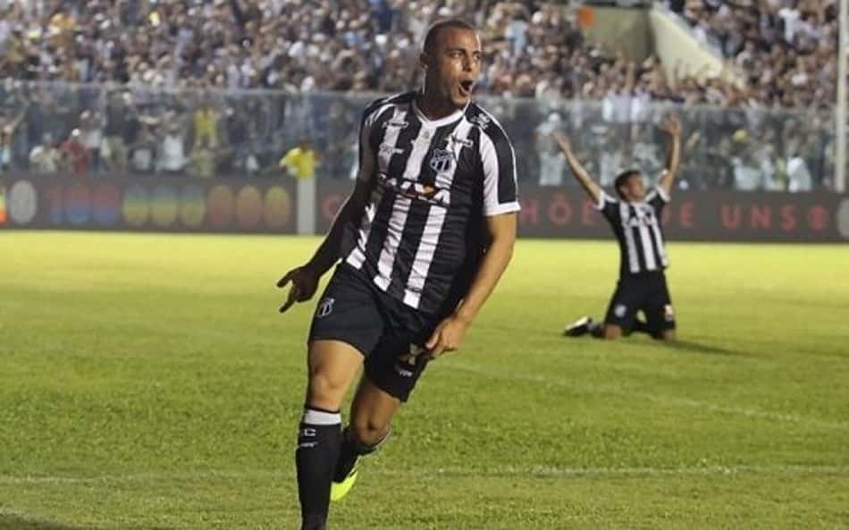 Ceará receberá quantia milionária após ida de Arthur Cabral ao Botafogo