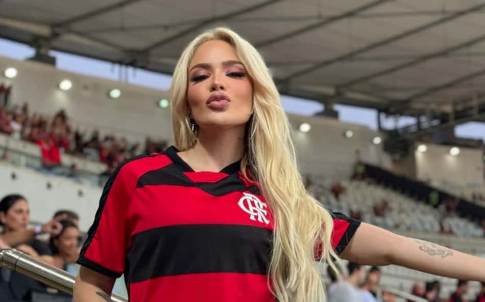 Karoline Lima exalta torcida do Flamengo e fala de relação com esposas de outros jogadores