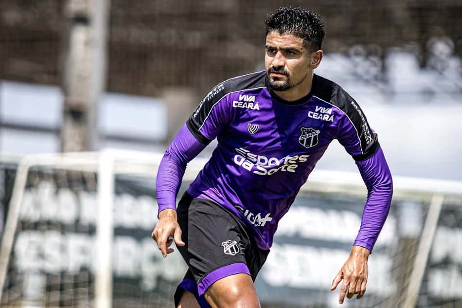 Elenco do Ceará durante treino (Foto: Felipe Santos/Ceará SC)
