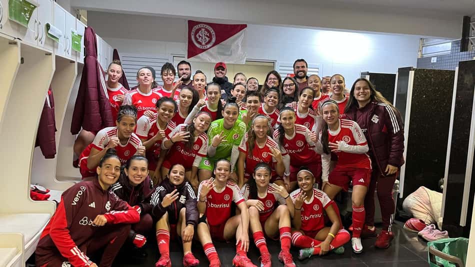 Time sub-17 das Gurias Coloradas lidera Grupo A do Brasileirão da categoria