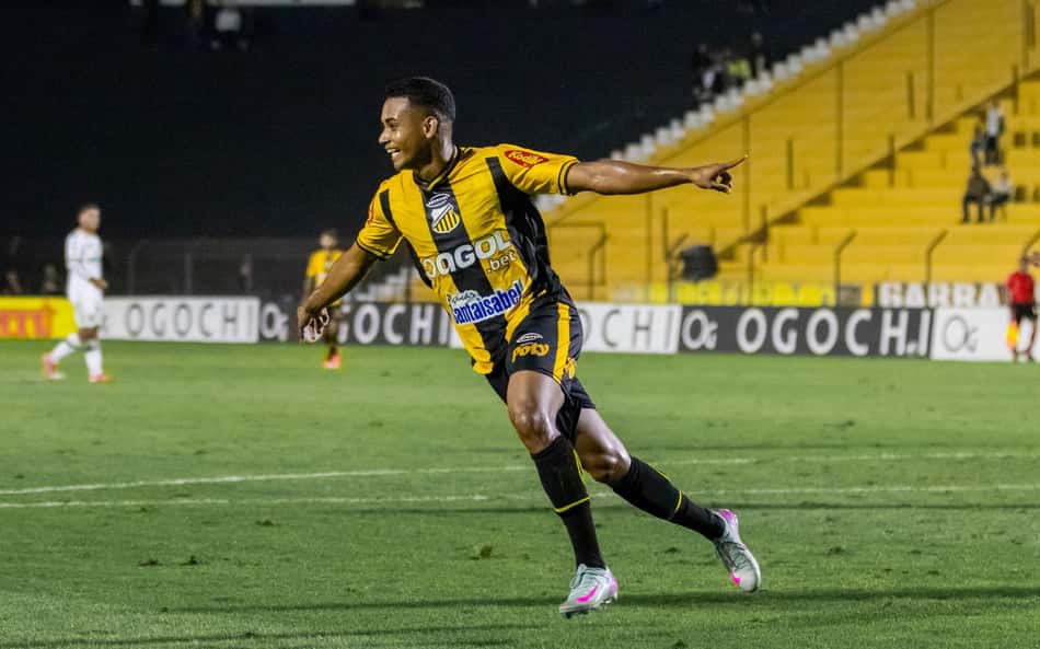 Recuperado, Airton celebra primeiro gol pelo Novorizontino e vitória sobre o Cuiabá