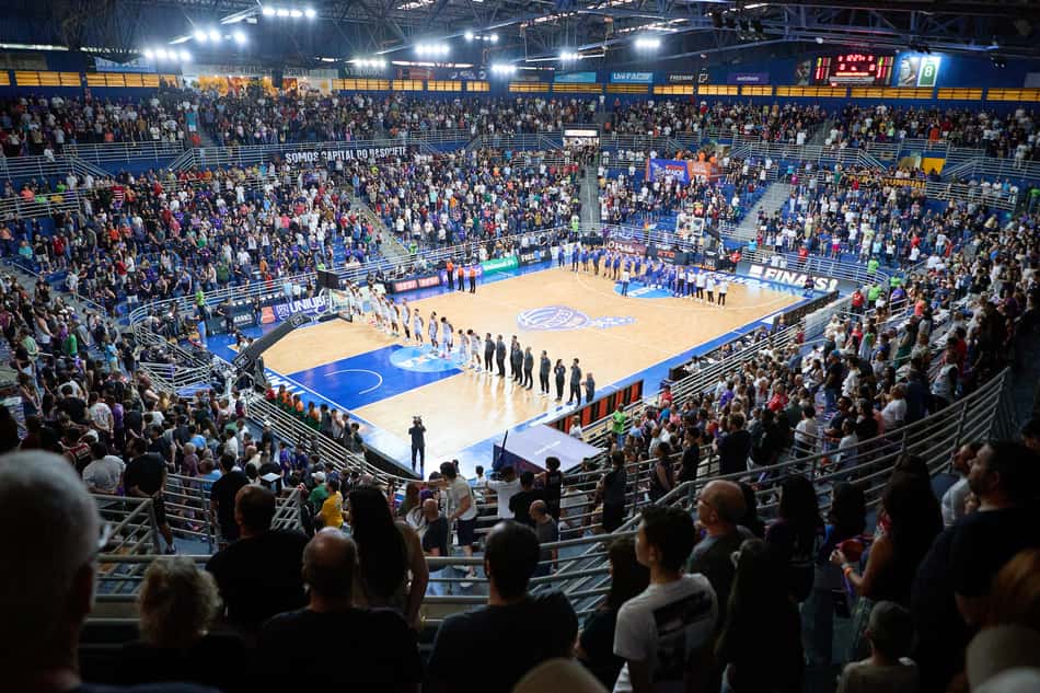 Franca x Minas, jogo 1 das finais do NBB (foto: Flickr Sesi Franca)