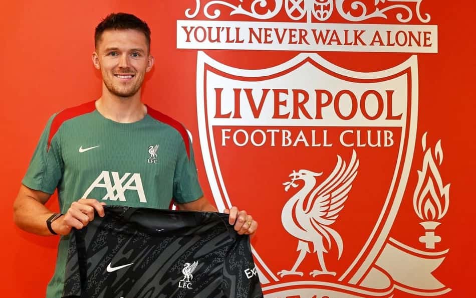 Ameaça para Alisson? Liverpool anuncia contratação de goleiro