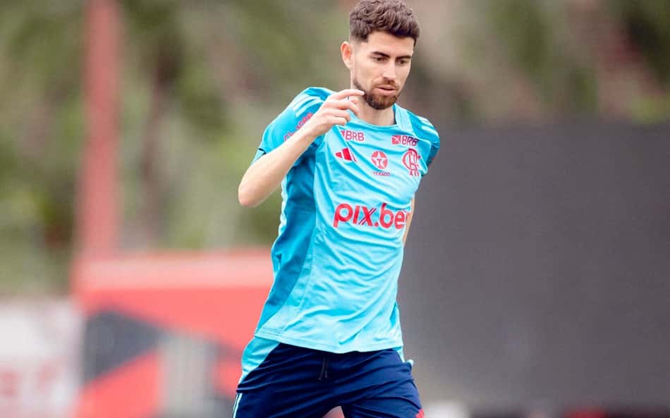 Apresentado pelo Flamengo, Jorginho celebra volta ao Brasil: 'Vontade de criar minha história no país'